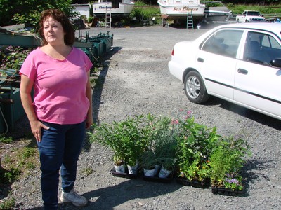 Donna Blakemore enroute to plant more flowers