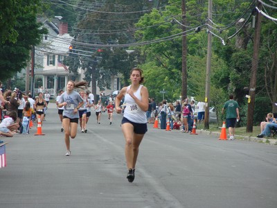 Main Street Mile racers in 2007.