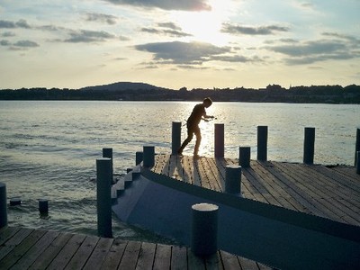 Percussionist on the Hudson.  Photo by Jaci Canning Murphy.