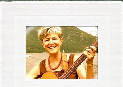 Lydia Adams Davis performs at 2 Alices.