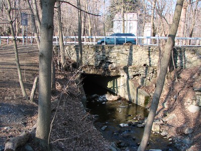 The stone bridge under Route 218