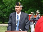 Dick Randazzo speaking at Memorial Day services