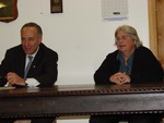 Senator Schumer talks about his proposal to give a tax break for venison donated to food pantries. At right is Jan Whitman, executive director of the Food Bank of the Hudson Valley.