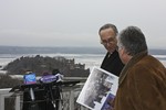 Senator Schumer talks with Neil Caplan of the Bannerman Castle Trust.  Castle ruins are in the background.  Photo by Linda T. Hubbard. 