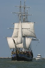 Meet pirates at the H.M.S. Bounty