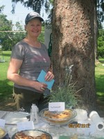 Francine Schuster with her winning pie.