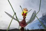 Giant Praying Mantis with a bobbing head by Otisville sculptor Najim Chechen. Entirely made from recycled odd parts. Photo by George Potanovic, jr.